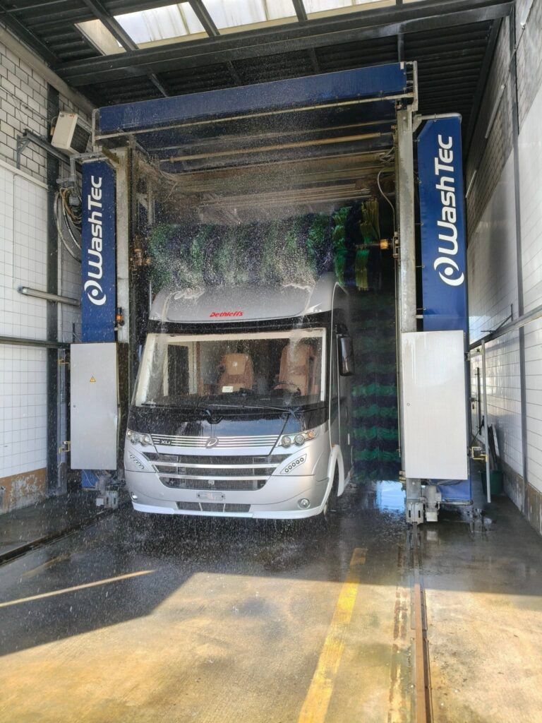 grossfahrzeuge_waschanlage
